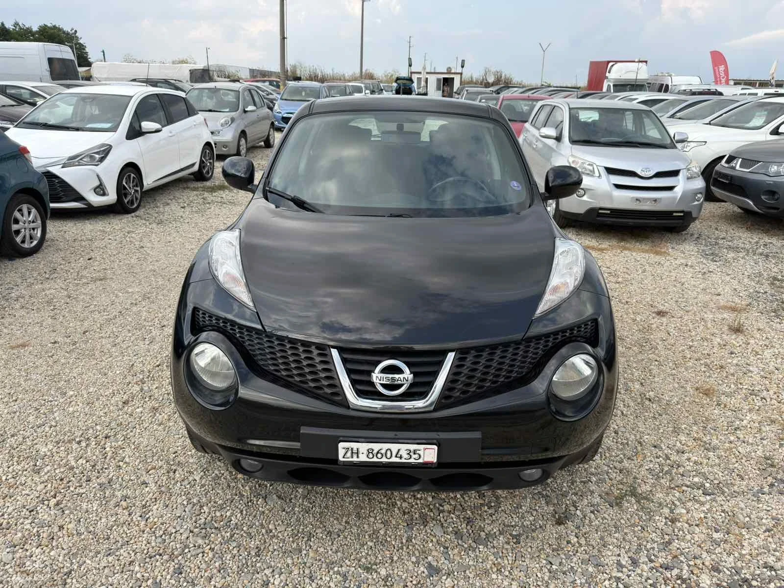 Nissan Juke 1.6i Swiss, снимка 3 - Автомобили и джипове - 55149107