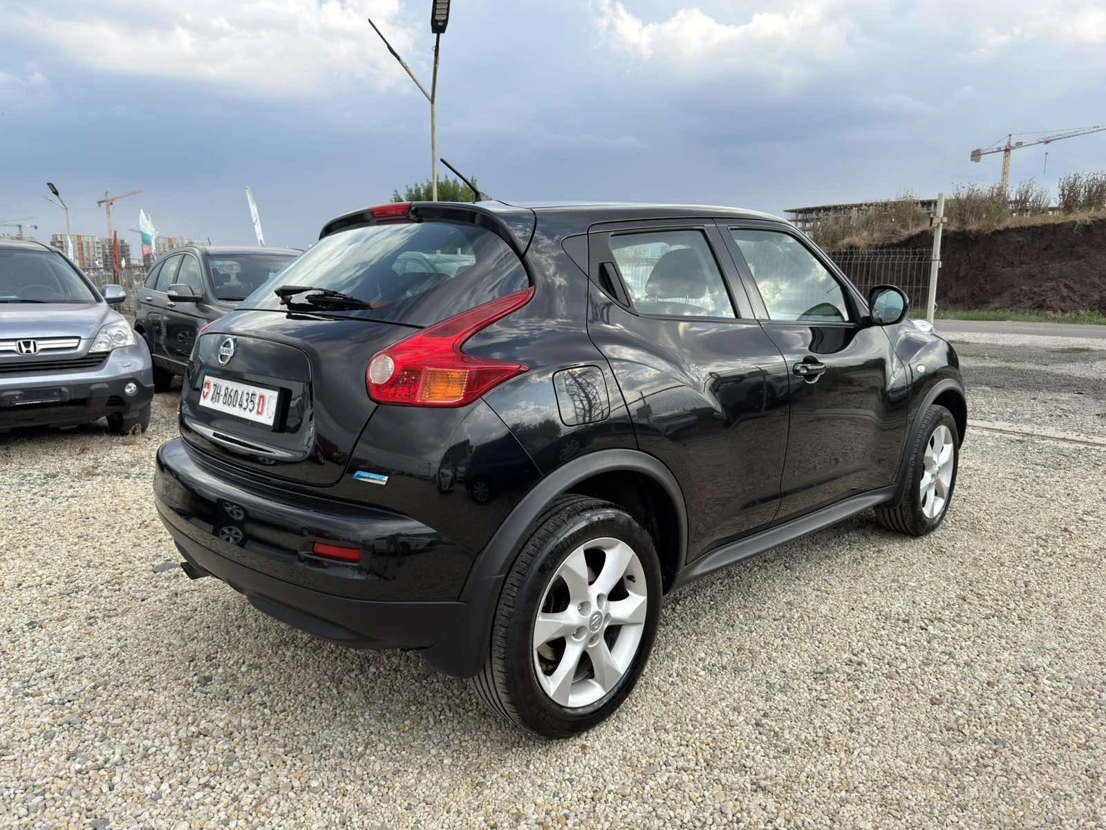 Nissan Juke 1.6i Swiss, снимка 5 - Автомобили и джипове - 55149107