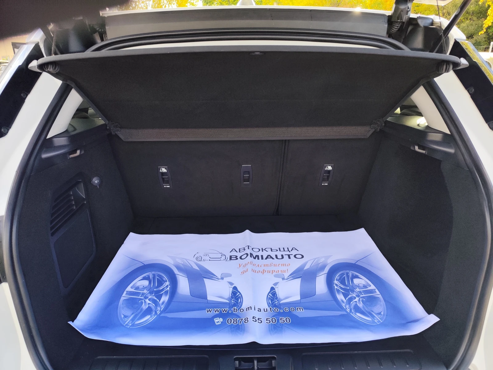 Land Rover Range Rover Evoque 2.0D/4X4/EURO6B/LED/XENON, снимка 12 - Автомобили и джипове - 56214108