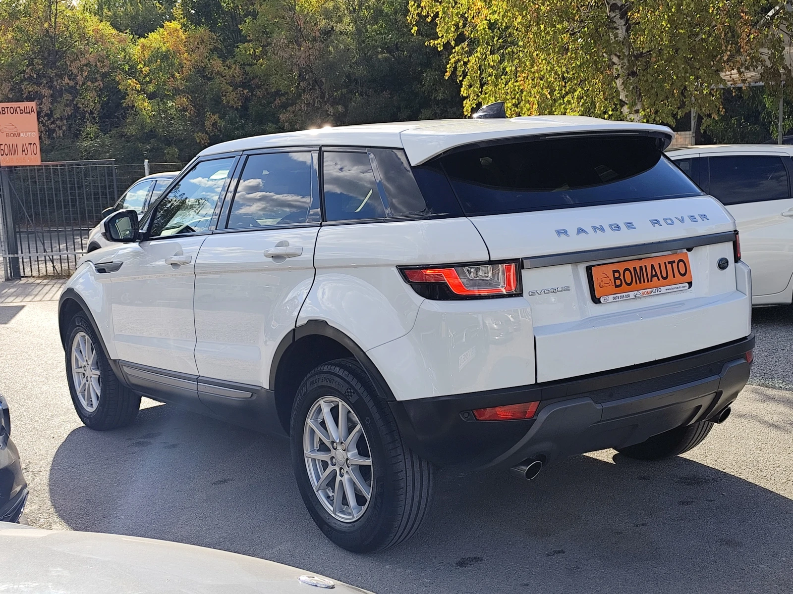 Land Rover Range Rover Evoque 2.0D/4X4/EURO6B/LED/XENON, снимка 6 - Автомобили и джипове - 56214108