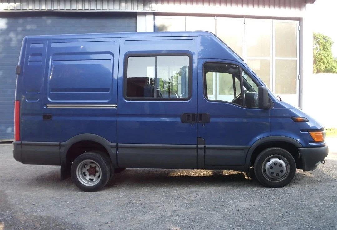 Iveco Daily 35c15* КЛИМАТИК* 5места* ШВЕЙЦАРИЯ* 115.000км.*  - изображение 4