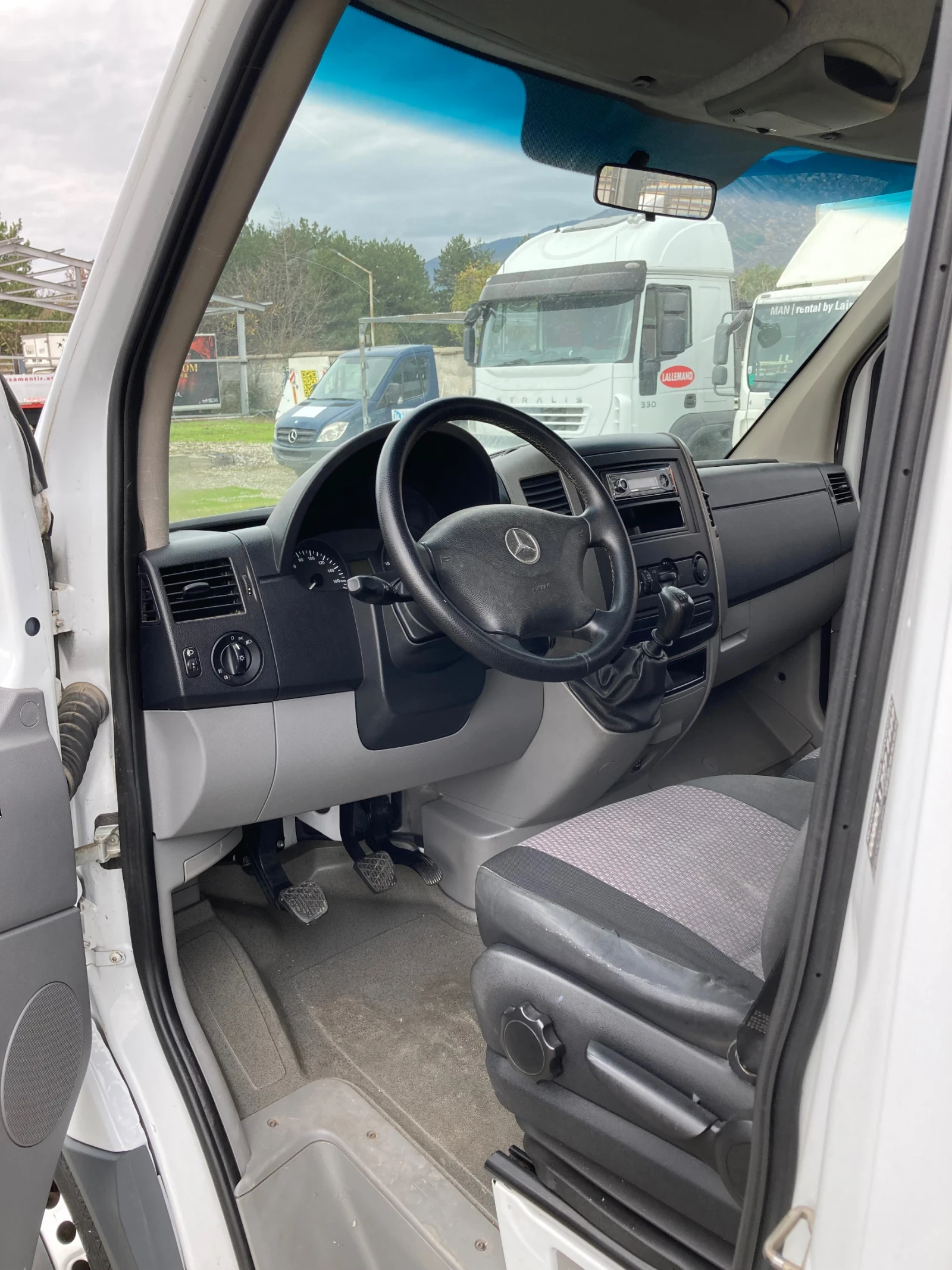 Mercedes-Benz Sprinter 515  - изображение 9
