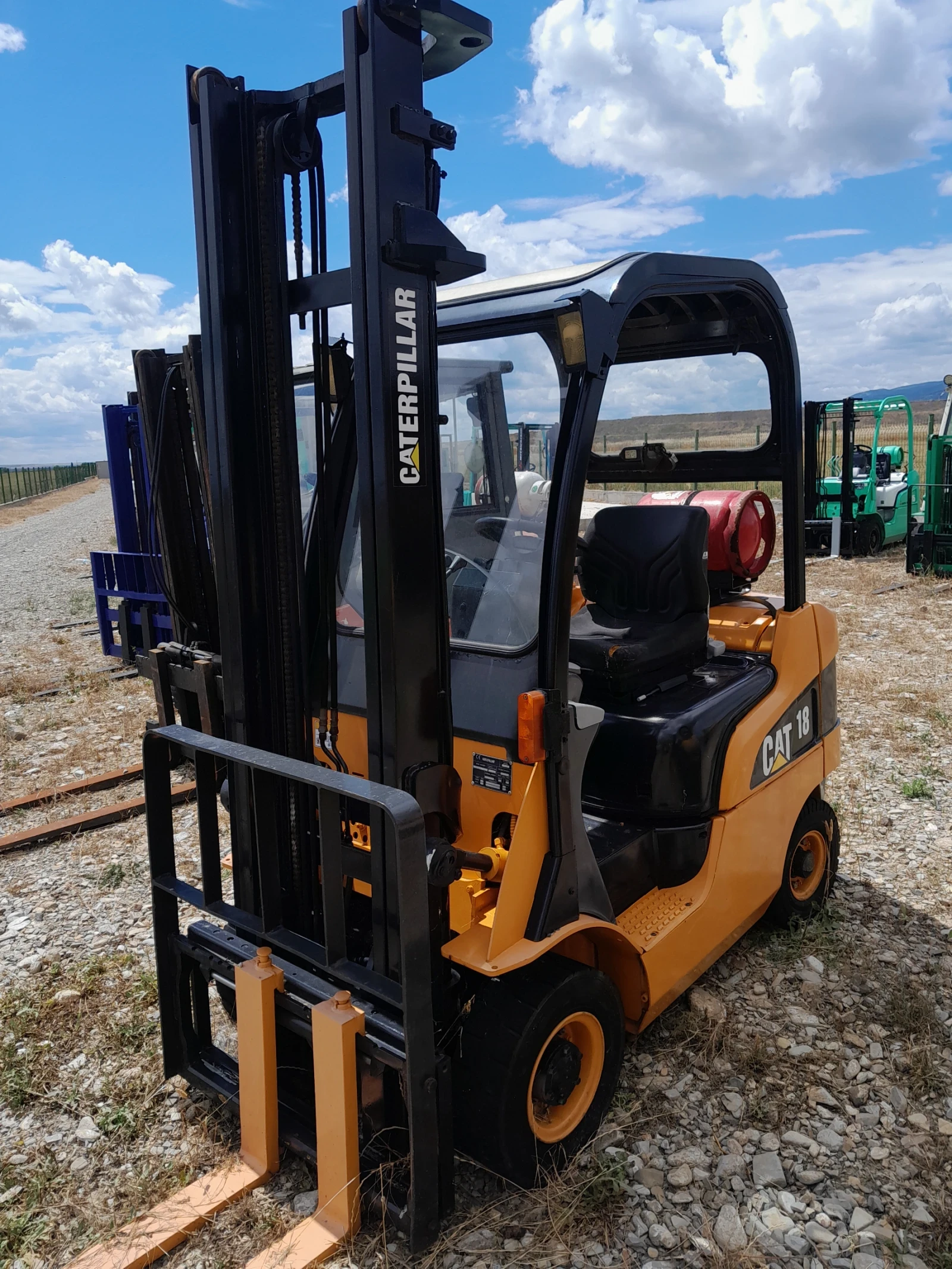 Мотокар Cat Газ 1.5т.