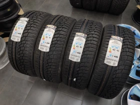 Гуми Зимни 235/55R17, снимка 1 - Гуми и джанти - 49004647