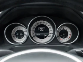 Обява за продажба на Mercedes-Benz E 400 4MATIC * АвтоКредит* (ЦЕНА ДО БГ) ~34 500 лв. - изображение 9