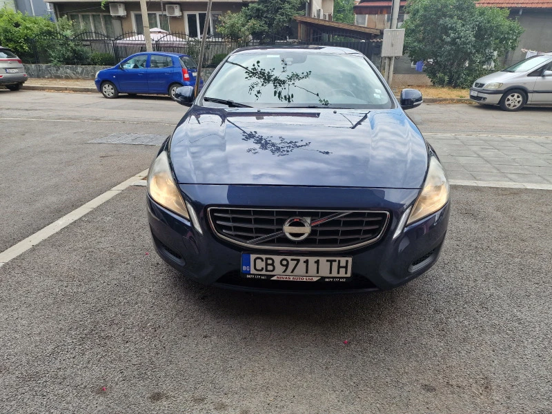 Volvo V60, снимка 1 - Автомобили и джипове - 46648903