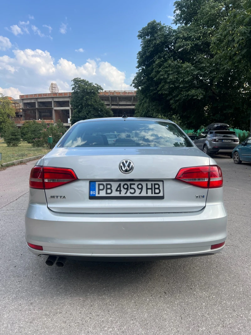VW Jetta 2.0, снимка 5 - Автомобили и джипове - 50993239