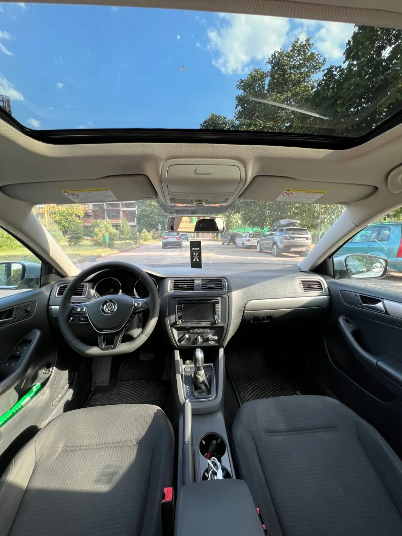 VW Jetta 2.0, снимка 6 - Автомобили и джипове - 50993239