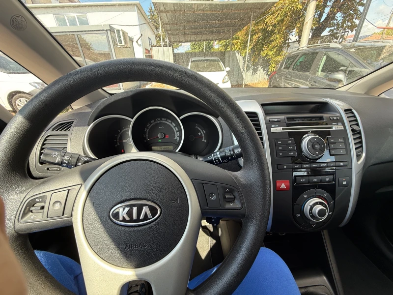 Kia Venga 1, 4 CRDI, снимка 9 - Автомобили и джипове - 51765764