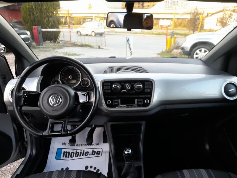 VW Up 1.0i, снимка 12 - Автомобили и джипове - 52249765