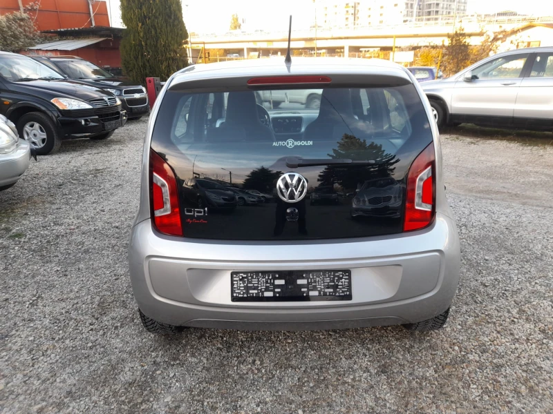 VW Up 1.0i, снимка 5 - Автомобили и джипове - 52249765