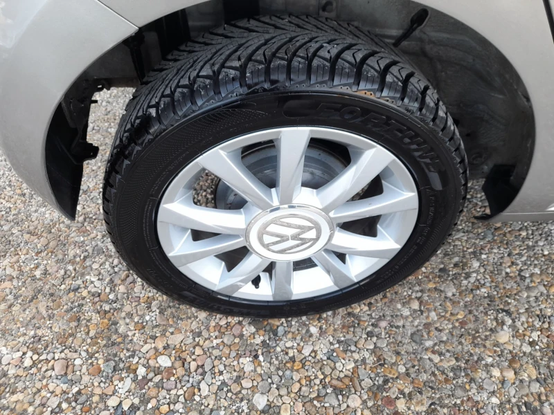 VW Up 1.0i, снимка 9 - Автомобили и джипове - 52249765