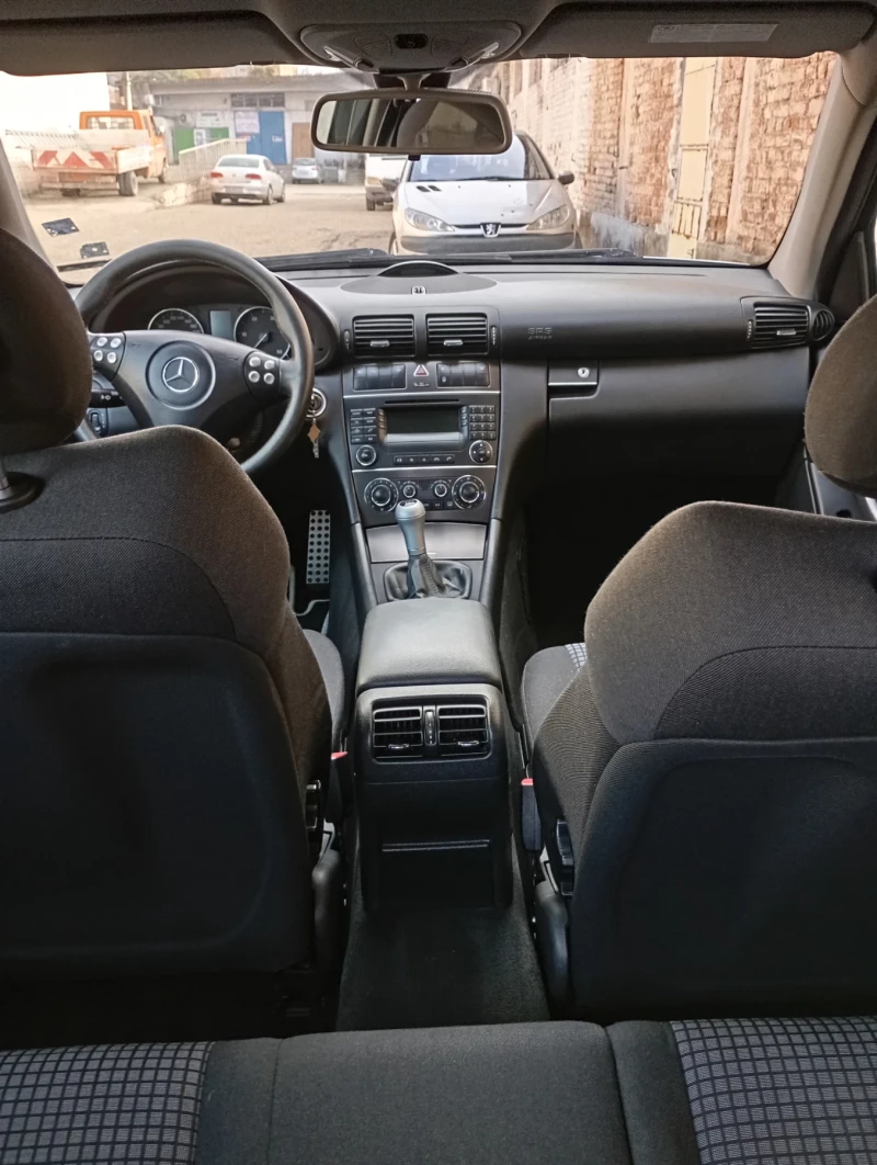 Mercedes-Benz C 220 Facelift, снимка 13 - Автомобили и джипове - 52702403