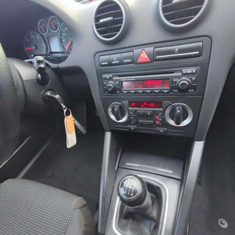 Audi A3 2.0TDI* SPORT BACK* , снимка 11 - Автомобили и джипове - 52743333