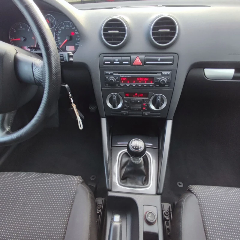 Audi A3 2.0TDI* SPORT BACK* , снимка 10 - Автомобили и джипове - 52743333