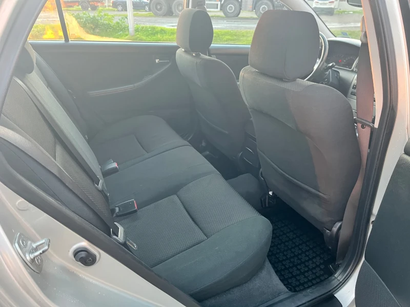 Toyota Corolla 1.4 d4d Auto! , снимка 11 - Автомобили и джипове - 53270130