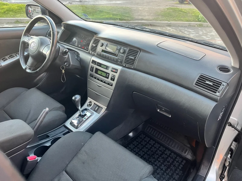 Toyota Corolla 1.4 d4d Auto! , снимка 8 - Автомобили и джипове - 53270130