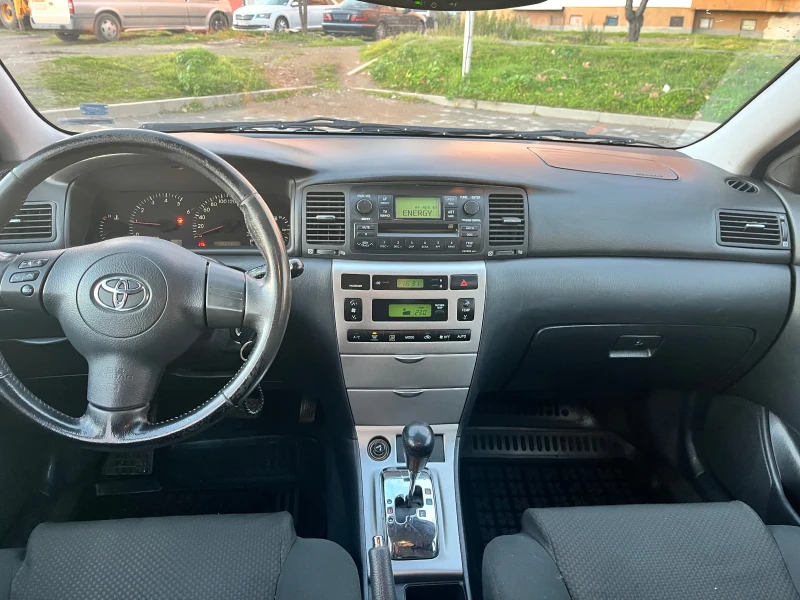 Toyota Corolla 1.4 d4d Auto! , снимка 7 - Автомобили и джипове - 53270130