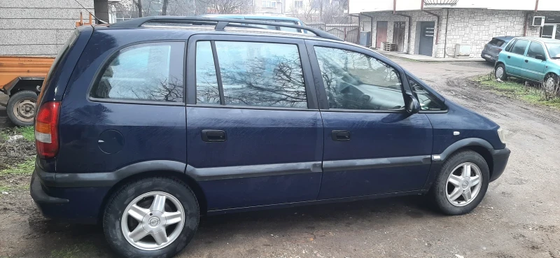 Opel Zafira, снимка 4 - Автомобили и джипове - 53470826