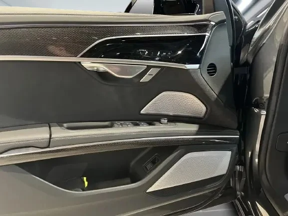 Audi S8 Quattro = Black Optic Plus = Carbon Гаранция, снимка 5 - Автомобили и джипове - 54372654