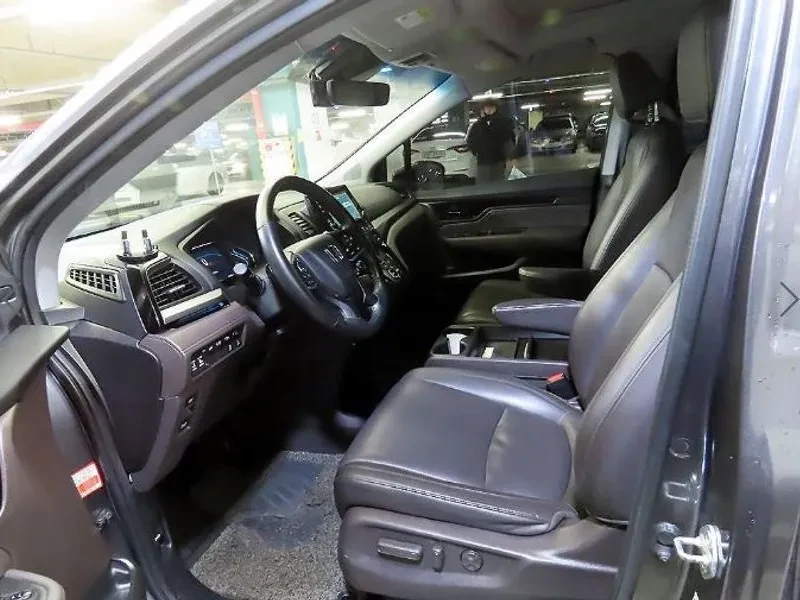 Honda Odyssey 3.5  7 места, снимка 6 - Автомобили и джипове - 55717102