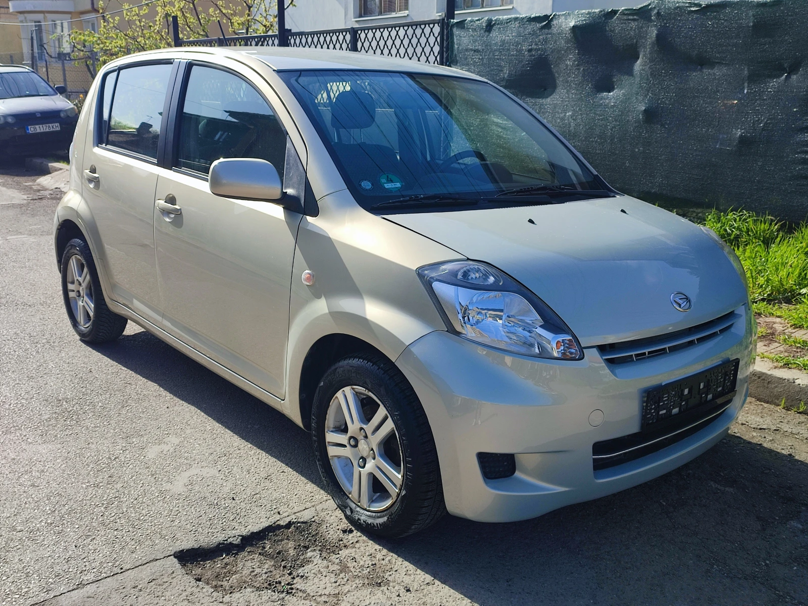 Daihatsu Sirion 1.3i-91kc-КЛИМА-ФЕЙС-ЕВРО4 - изображение 3