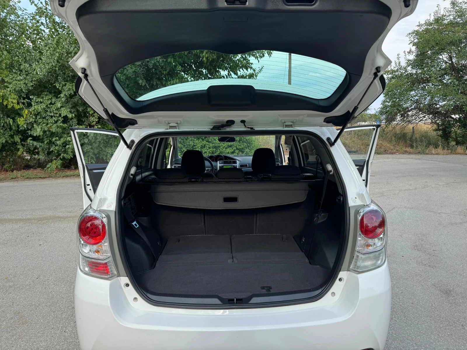 Toyota Verso 1.6i Нави.Кам.198х.км.2.ключа.6-ск.7-места.История - изображение 10