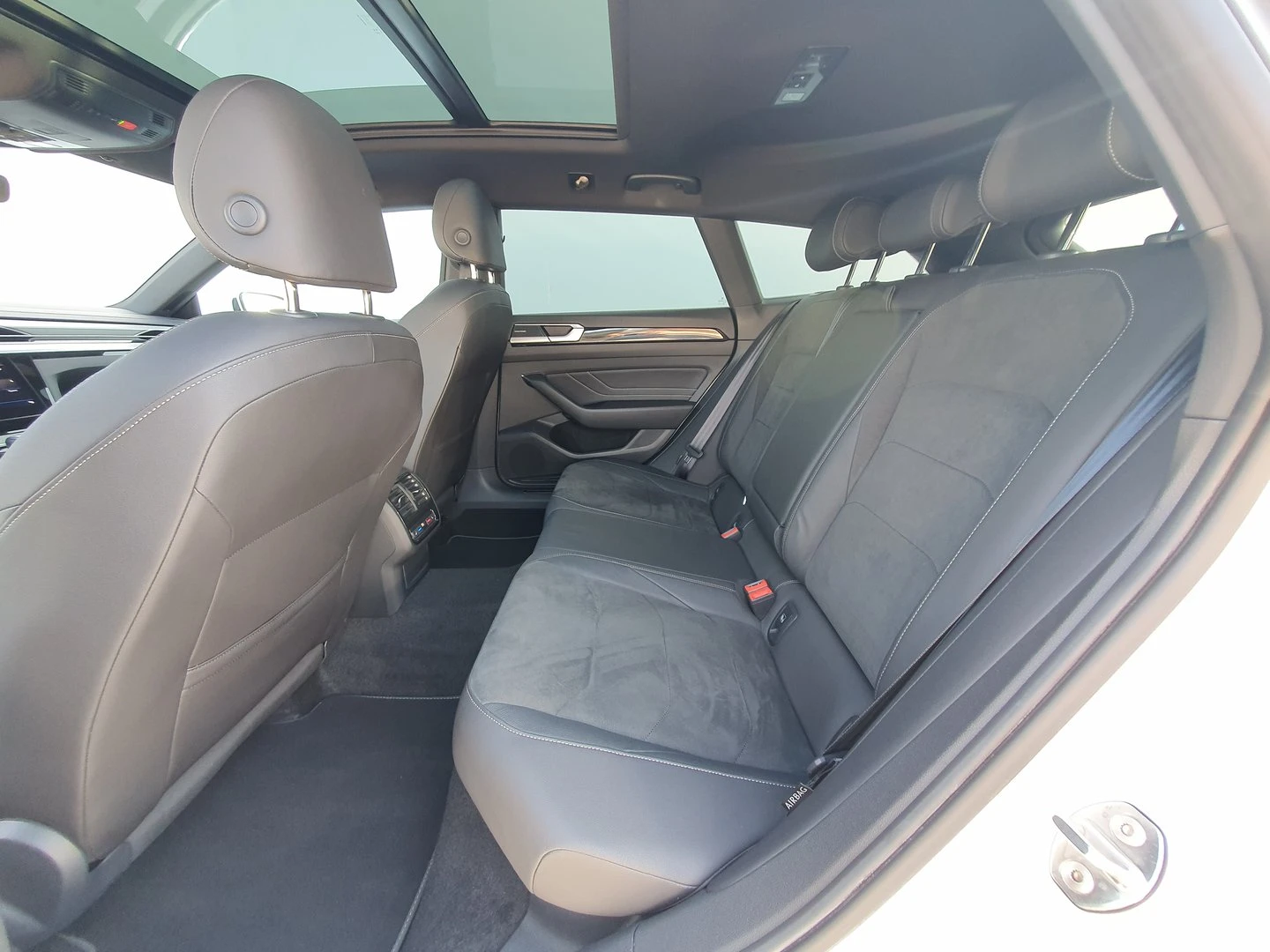 VW Arteon R-Line 2.0 TDI SCR 4MOTION DSG - изображение 5