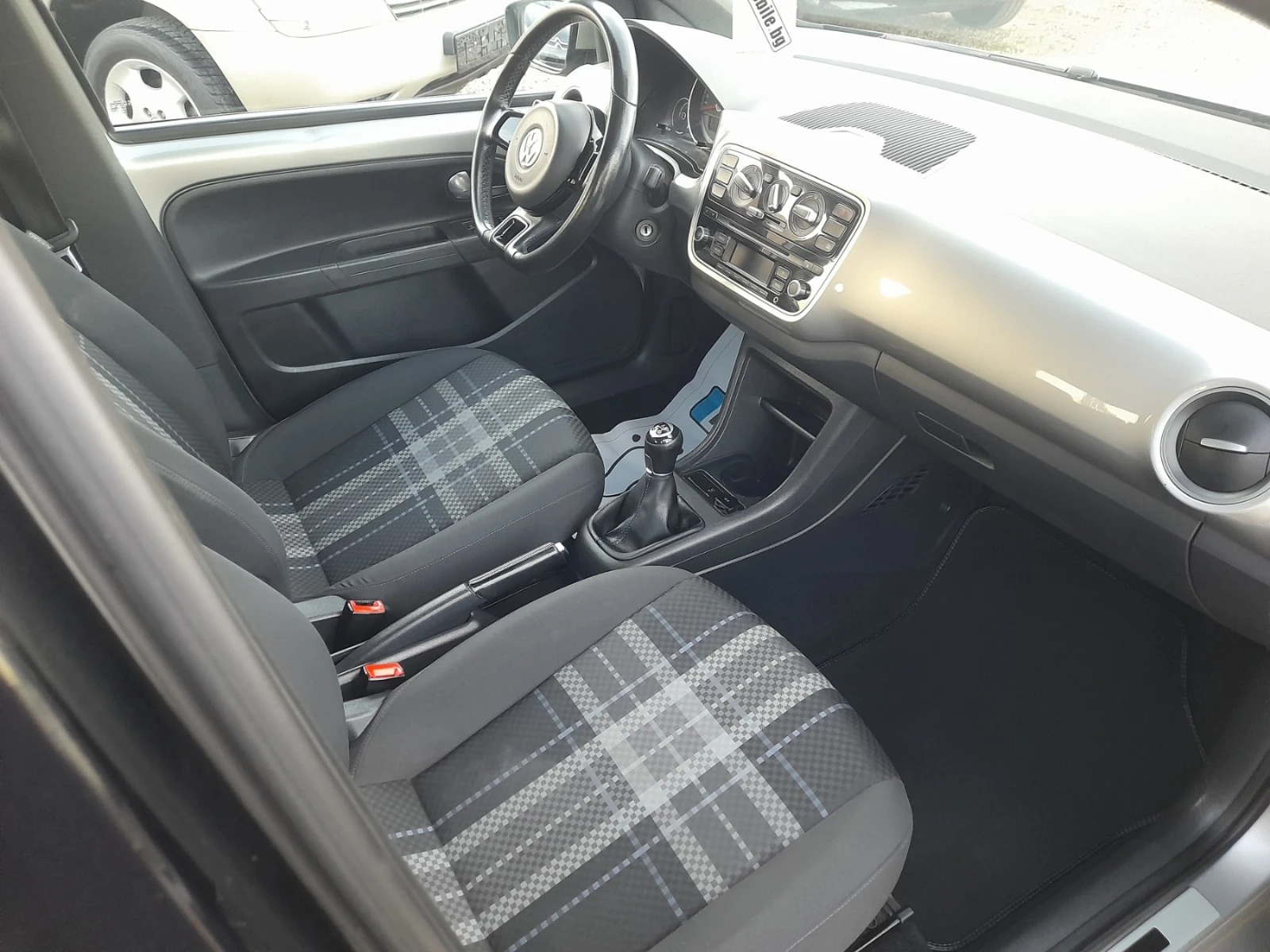VW Up 1.0i | Mobile.bg   15