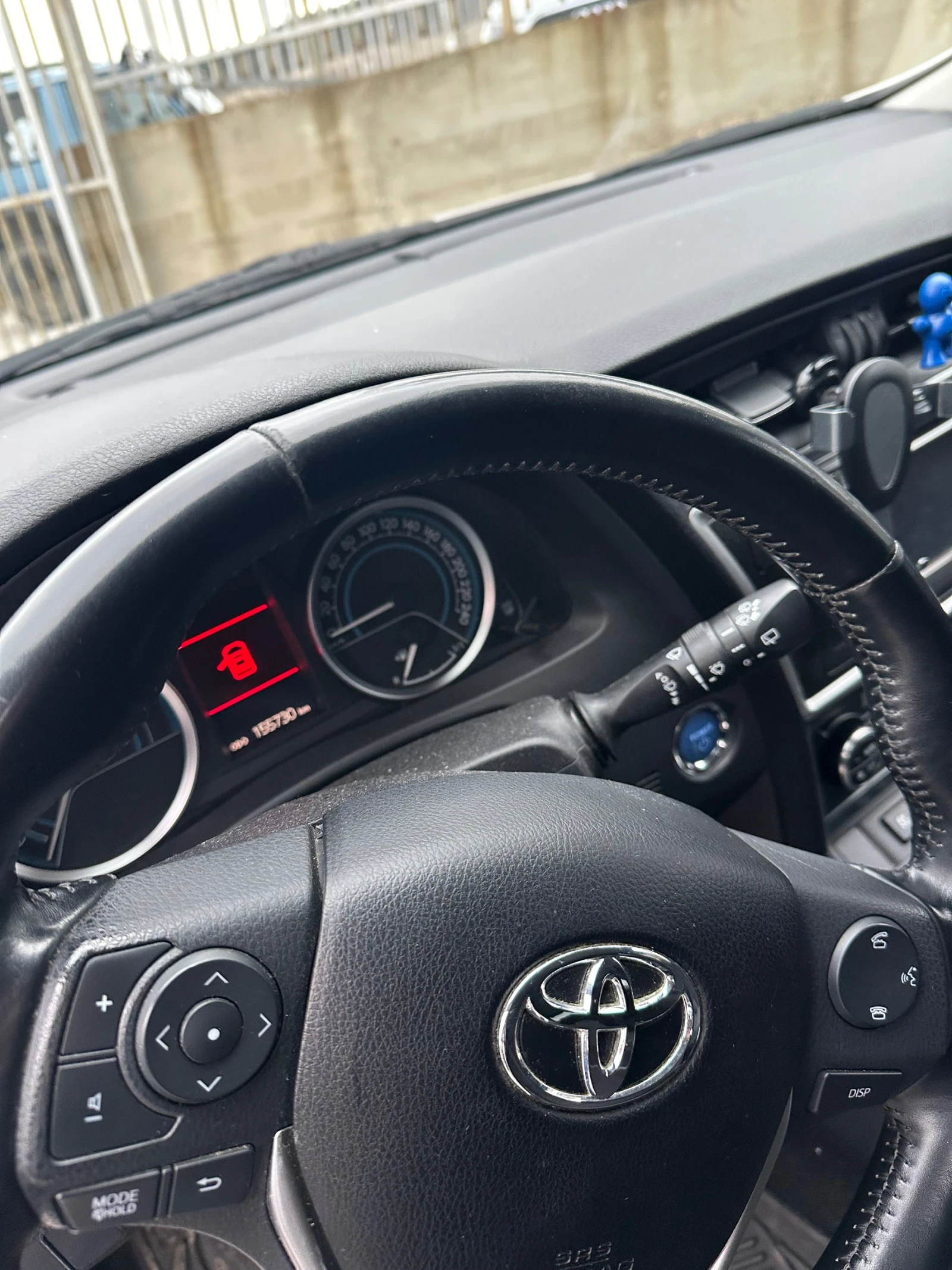 Toyota Auris 1.8 99 кс  - изображение 5