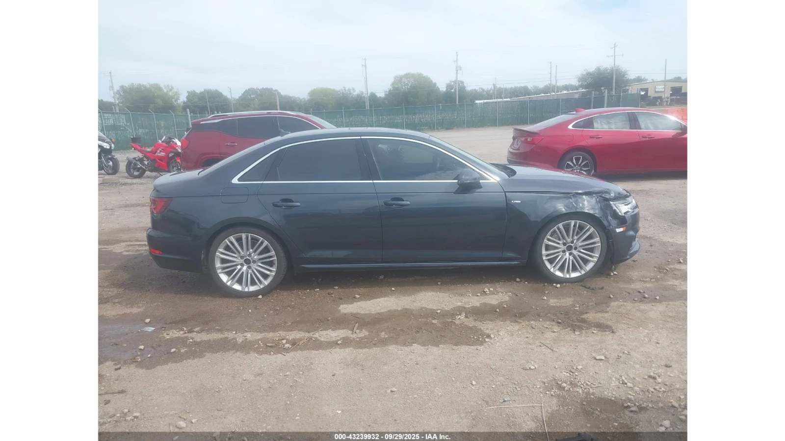 Audi A4 Premium - изображение 6