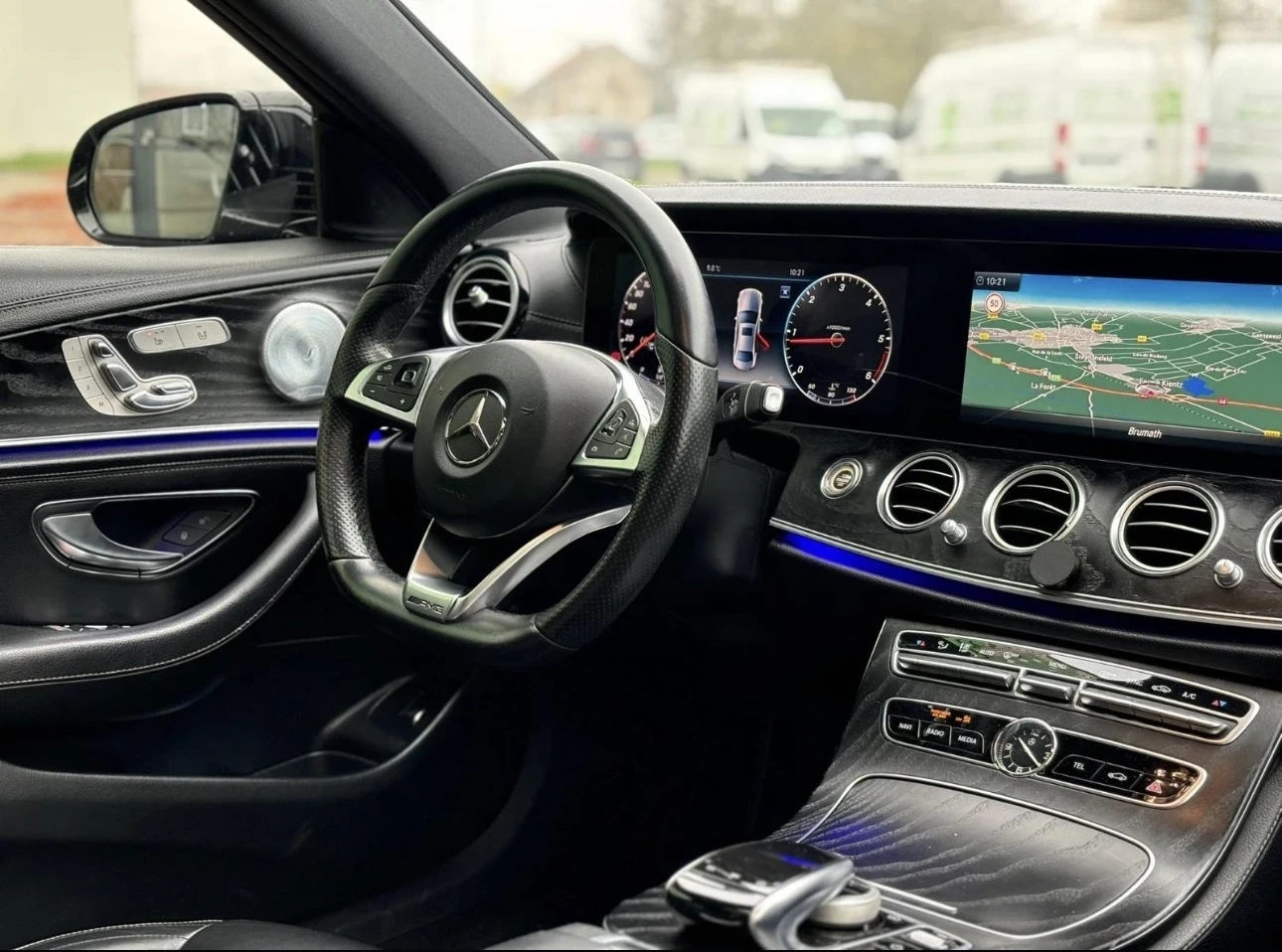 Mercedes-Benz E 200 AMG, снимка 5 - Автомобили и джипове - 54527175