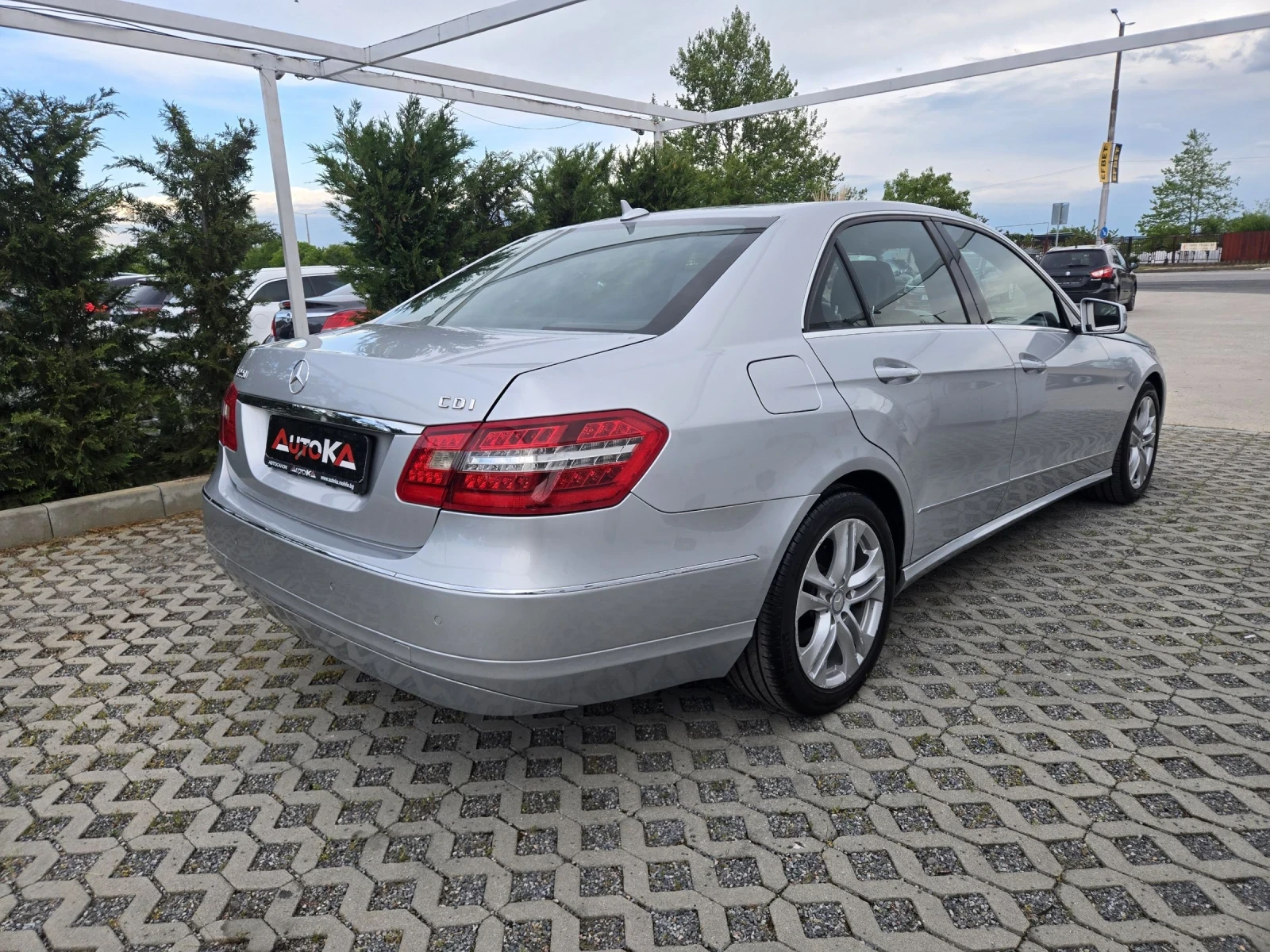Mercedes-Benz E 220 2.2CDI-170кс= АВТОМАТ= КСЕНОН= НАВИ= AVANTGARDE, снимка 3 - Автомобили и джипове - 54544170