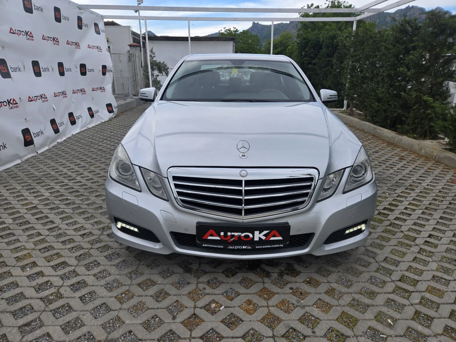 Mercedes-Benz E 220 2.2CDI-170кс= АВТОМАТ= КСЕНОН= НАВИ= AVANTGARDE