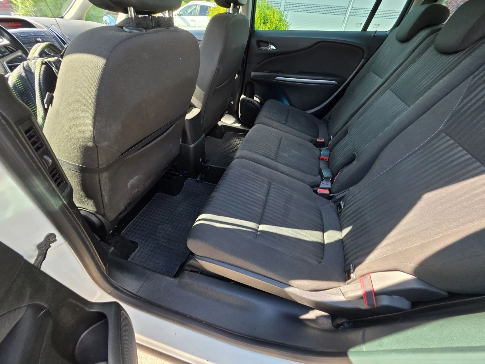 Opel Zafira C TOURER 1.6 EcoM Turbo, снимка 14 - Автомобили и джипове - 54683349