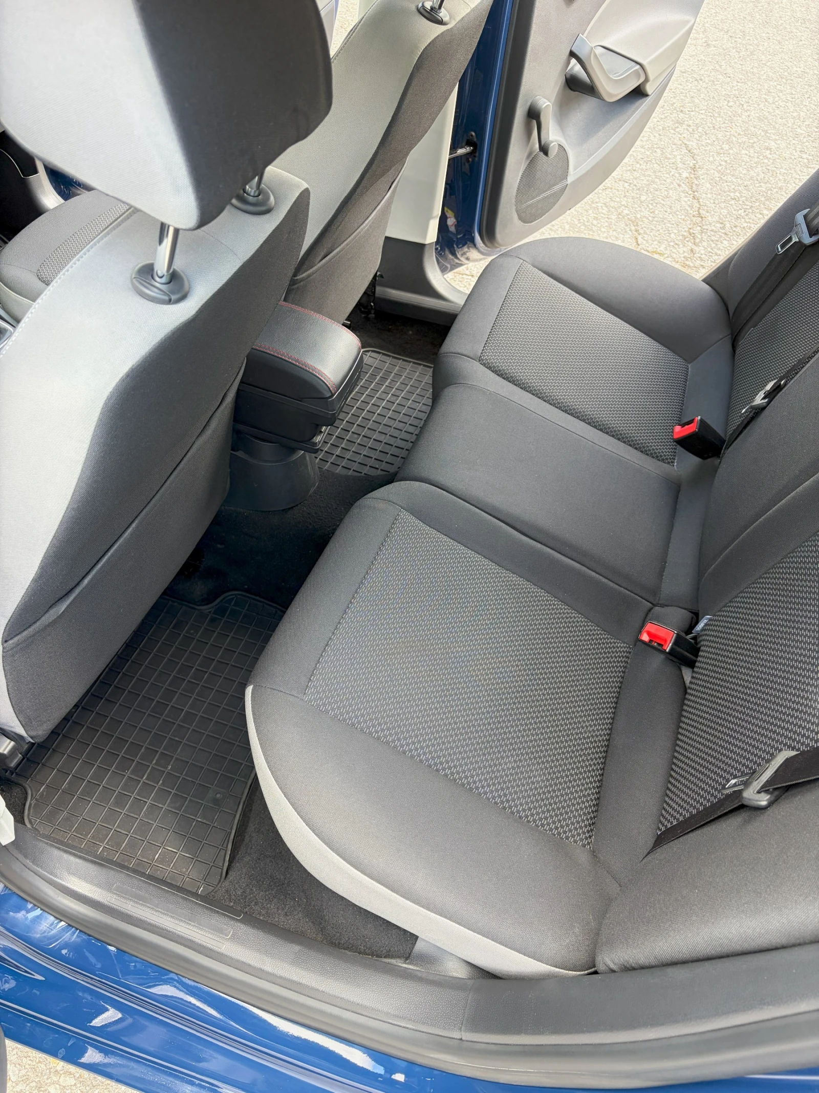 Seat Ibiza, снимка 11 - Автомобили и джипове - 55429617