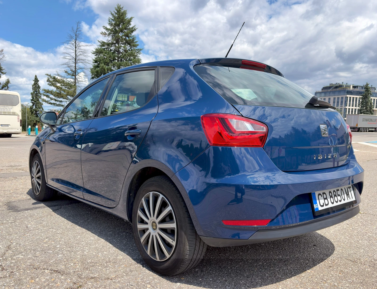 Seat Ibiza, снимка 4 - Автомобили и джипове - 55429617