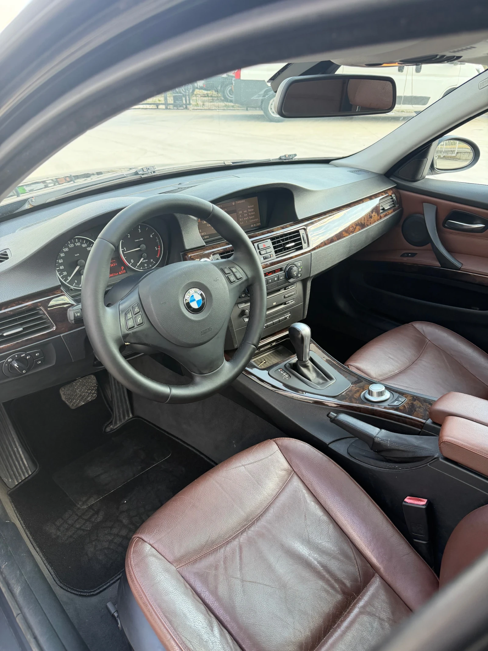 BMW 320 INDIVIDUAL/163к.с/Автоматик/, снимка 5 - Автомобили и джипове - 55466405