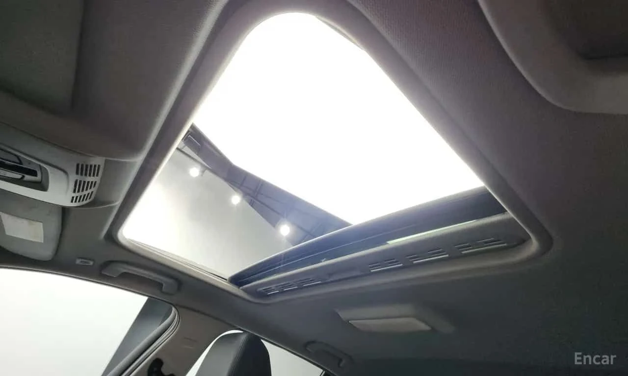 BMW 118 * 118d Sport 5Door * М ПАКЕТ * , снимка 17 - Автомобили и джипове - 55558910