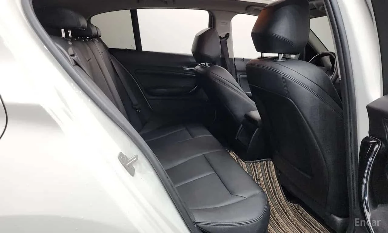 BMW 118 * 118d Sport 5Door * М ПАКЕТ * , снимка 11 - Автомобили и джипове - 55558910