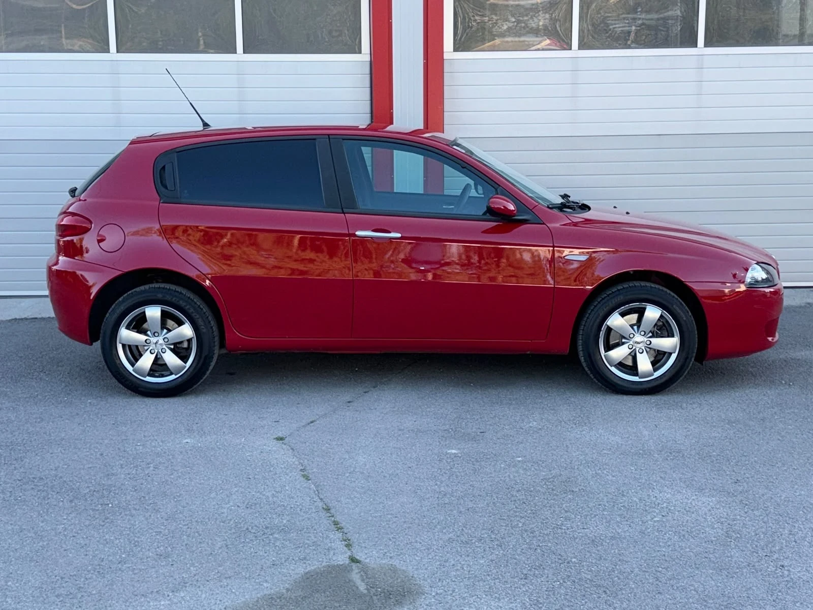 Alfa Romeo 147 1.6I TWIN SPARK KLIMATIK ЛИЗИНГ!!!, снимка 7 - Автомобили и джипове - 55589857