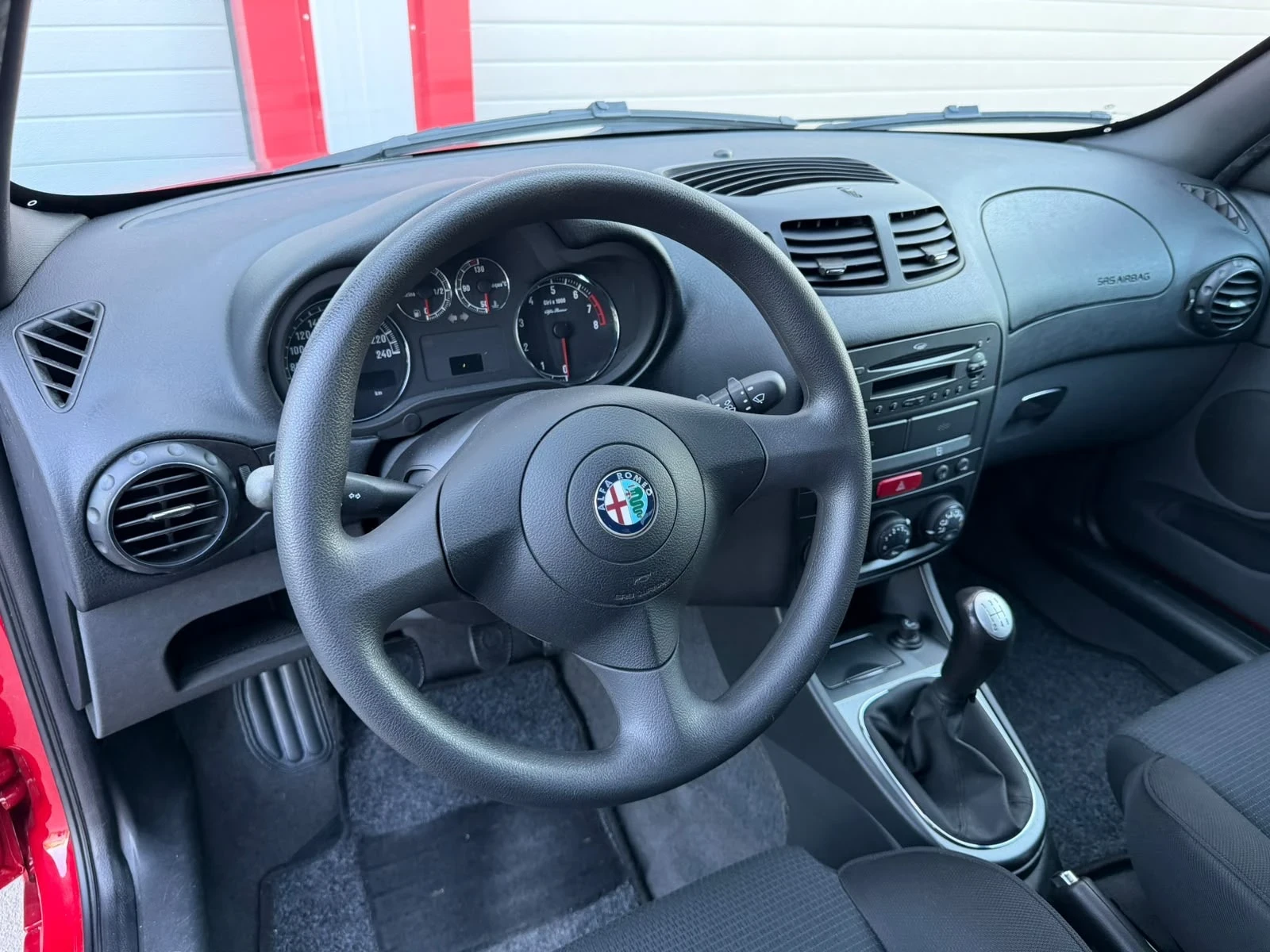 Alfa Romeo 147 1.6I TWIN SPARK KLIMATIK ЛИЗИНГ!!!, снимка 13 - Автомобили и джипове - 55589857