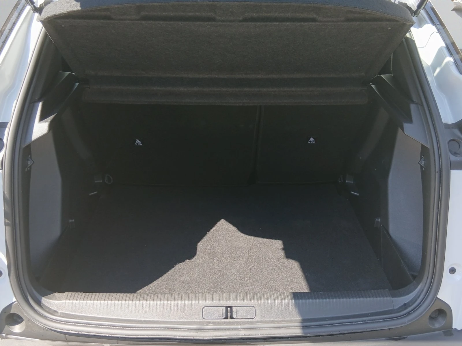 Peugeot 2008 STYLE 1.2 145 HYBRID 48V e-DCS6 EURO 6.4, снимка 15 - Автомобили и джипове - 56034178