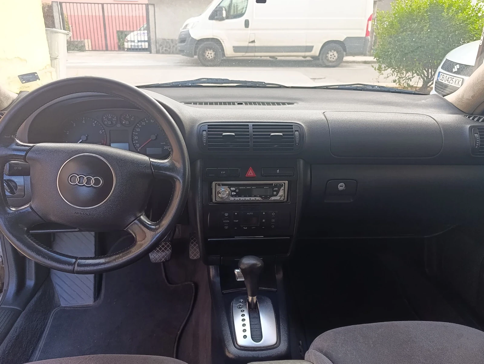 Audi A3 1800 АВТОМАТ, снимка 9 - Автомобили и джипове - 56183653