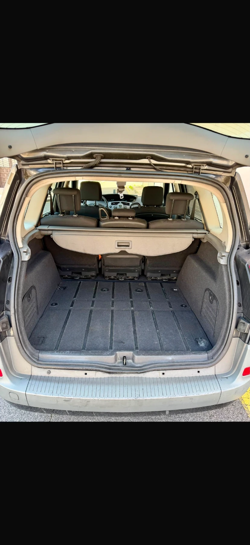 Renault Grand scenic 1.5 105 , снимка 5 - Автомобили и джипове - 56351385