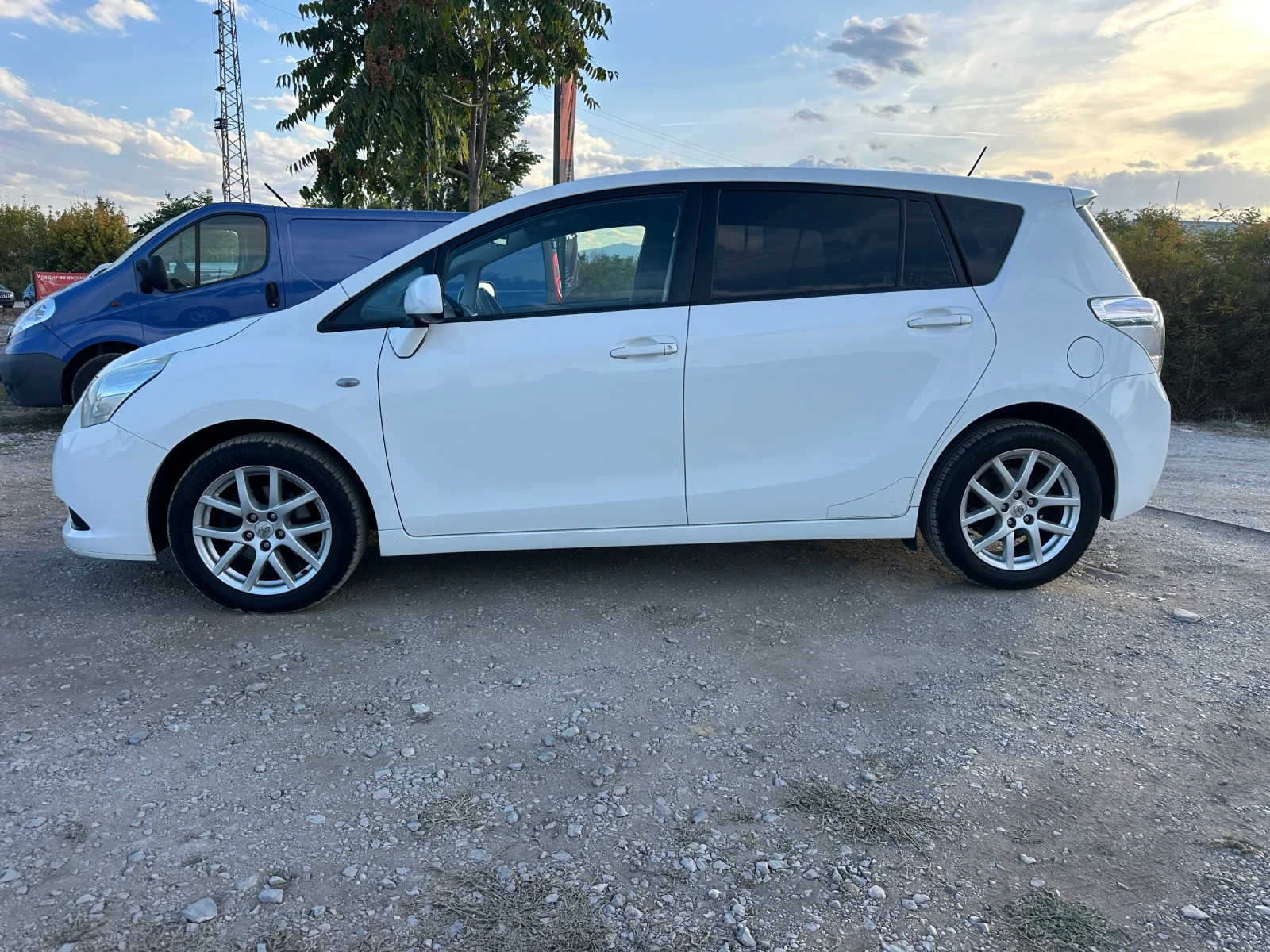 Toyota Verso 1.8-����-�����-�����-���-1�-��������! | Mobile.bg � ����������� 2