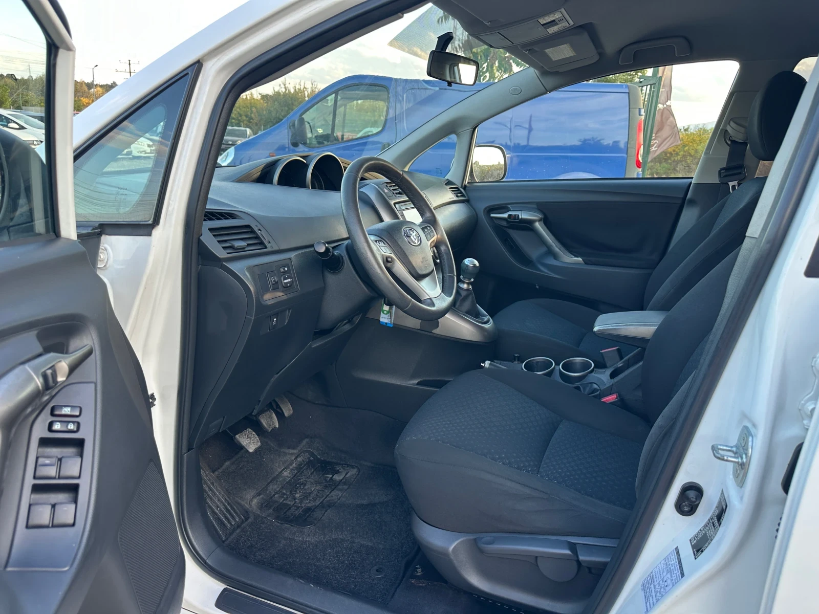 Toyota Verso 1.8-����-�����-�����-���-1�-��������! | Mobile.bg � ����������� 9