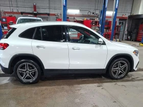 Mercedes-Benz GLA 250 * 360 КАМЕРА* ПАНОРАМА* АМБИЕНТНО* АВТОКРЕДИТ* , снимка 3