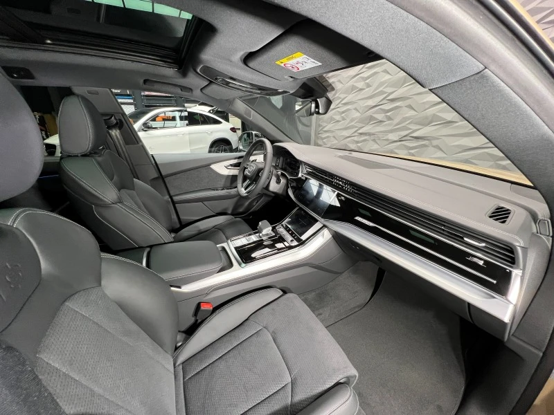 Audi Q8 50TDI S Line* Quattro* B&O* Matrix* Pano* Camera, снимка 11 - Автомобили и джипове - 44049646