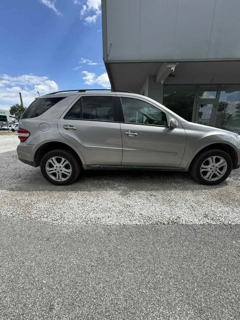 Mercedes-Benz ML 320 CDI 4MATIC, снимка 6 - Автомобили и джипове - 46970260